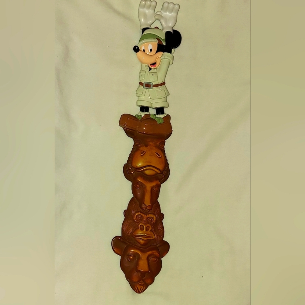 Mickey Mouse Back Scratcher